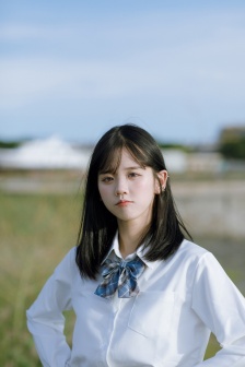 迈开腿让我看看里面的草莓